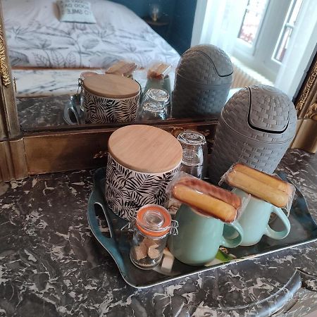 シャルトル L'Echappee Belle Bed & Breakfast エクステリア 写真
