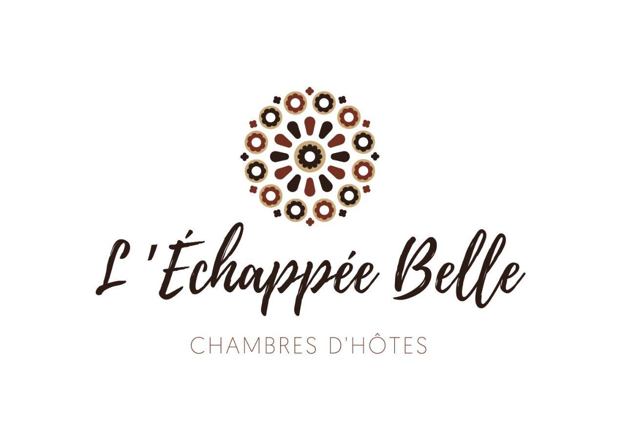シャルトル L'Echappee Belle Bed & Breakfast エクステリア 写真