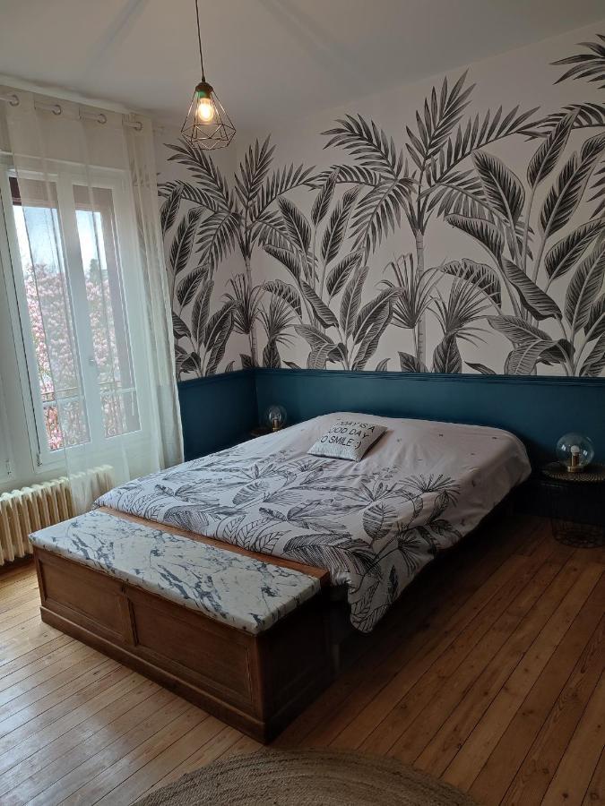 シャルトル L'Echappee Belle Bed & Breakfast エクステリア 写真