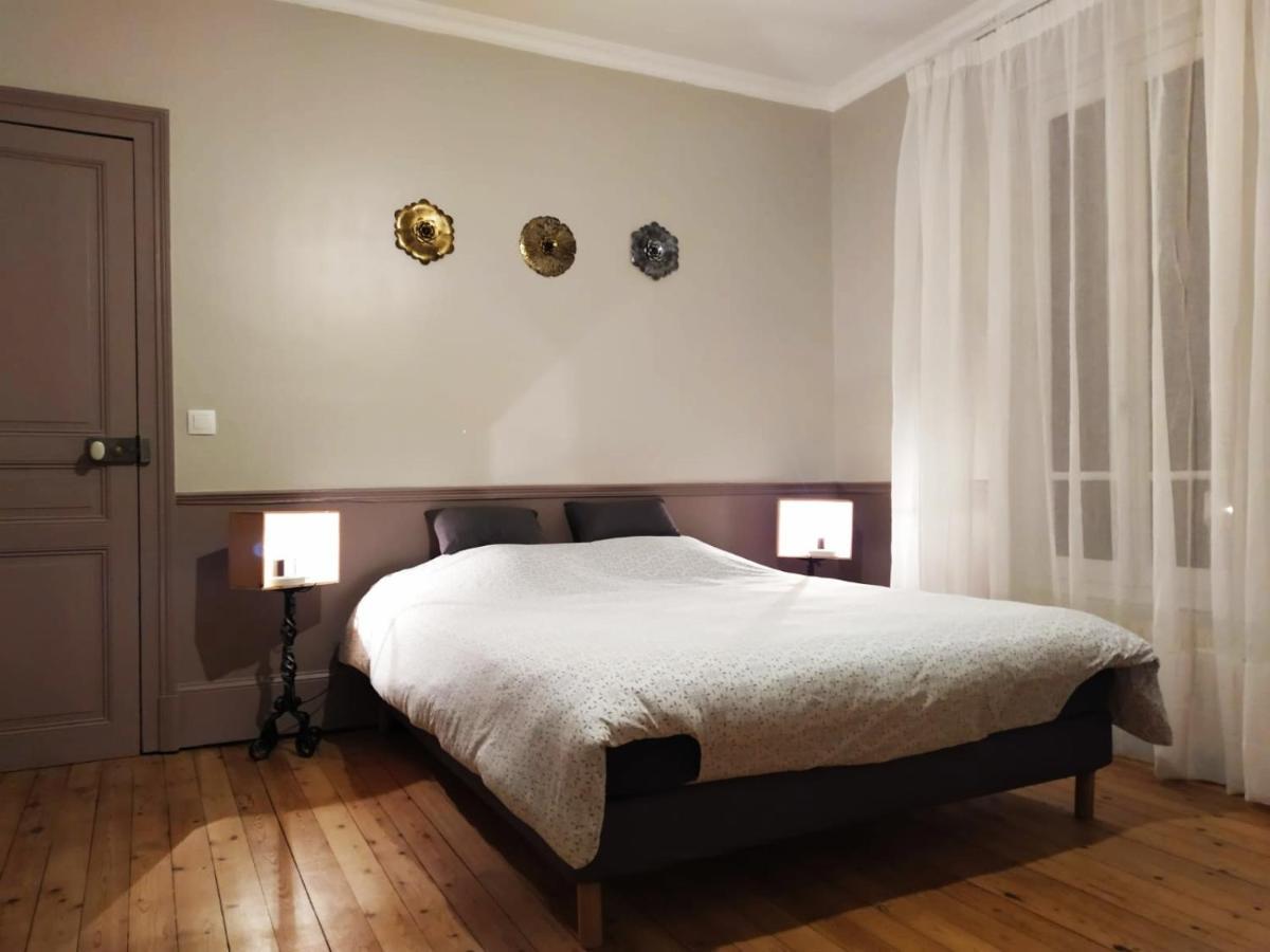 シャルトル L'Echappee Belle Bed & Breakfast エクステリア 写真